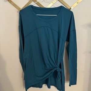 LULULEMON long sleeve tunic top, split hem, size 4
